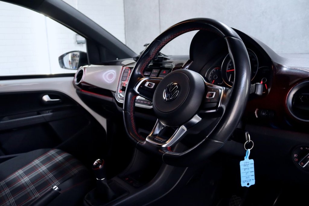 Used Volkswagen up! 2019 for sale - 77571600: Photo 15