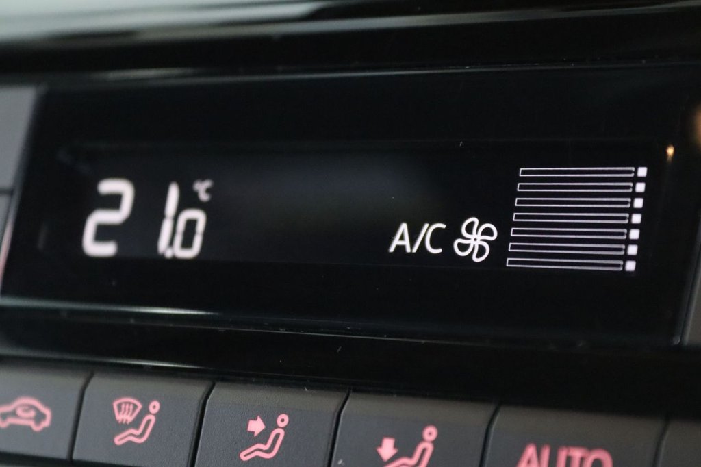 Used Volkswagen up! 2019 for sale - 77571600: Photo 27