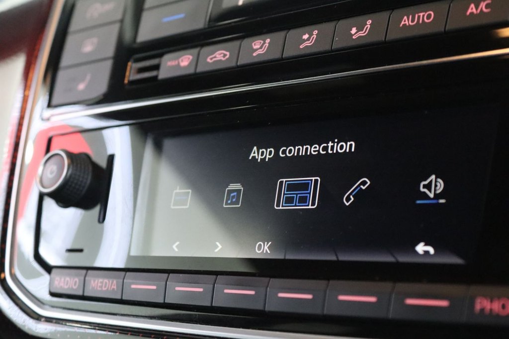 Used Volkswagen up! 2019 for sale - 77571600: Photo 31