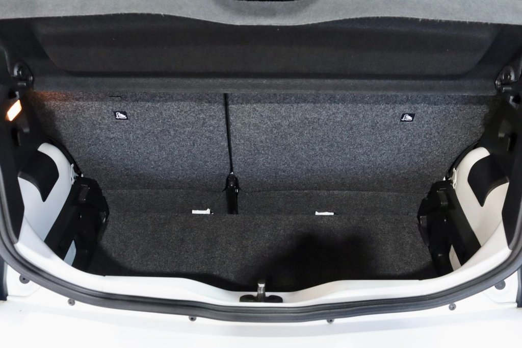 Used Volkswagen up! 2019 for sale - 77571600: Photo 39