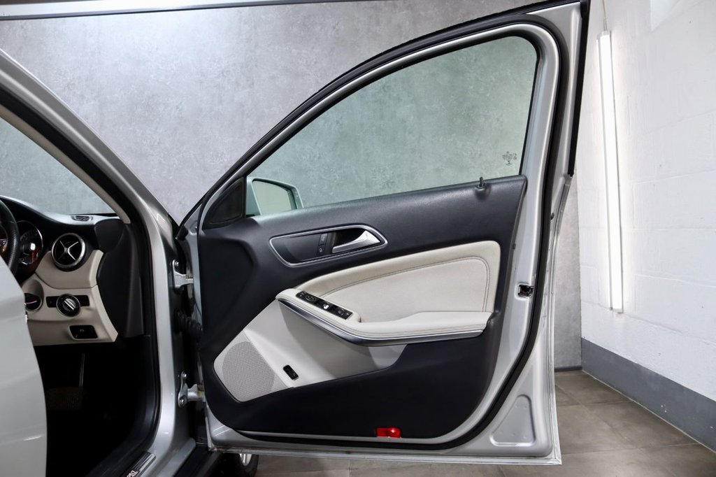 Used Mercedes-Benz GLA 2015 for sale - 76665633: Photo 42