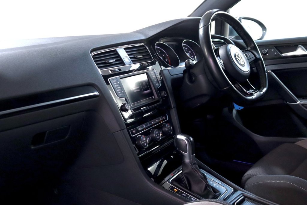 Used Volkswagen Golf 2016 for sale - 77341308: Photo 16