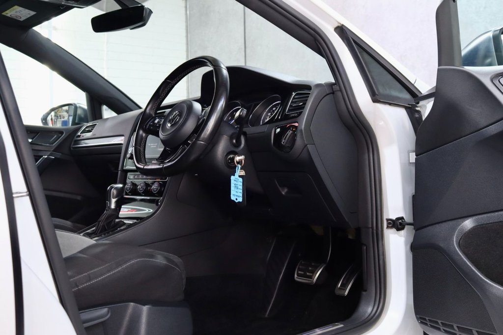 Used Volkswagen Golf 2016 for sale - 77341308: Photo 21