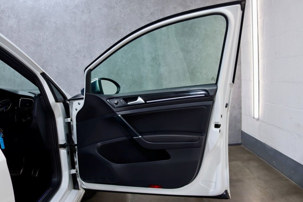 Used Volkswagen Golf 2016 for sale - 77341308: Photo 43