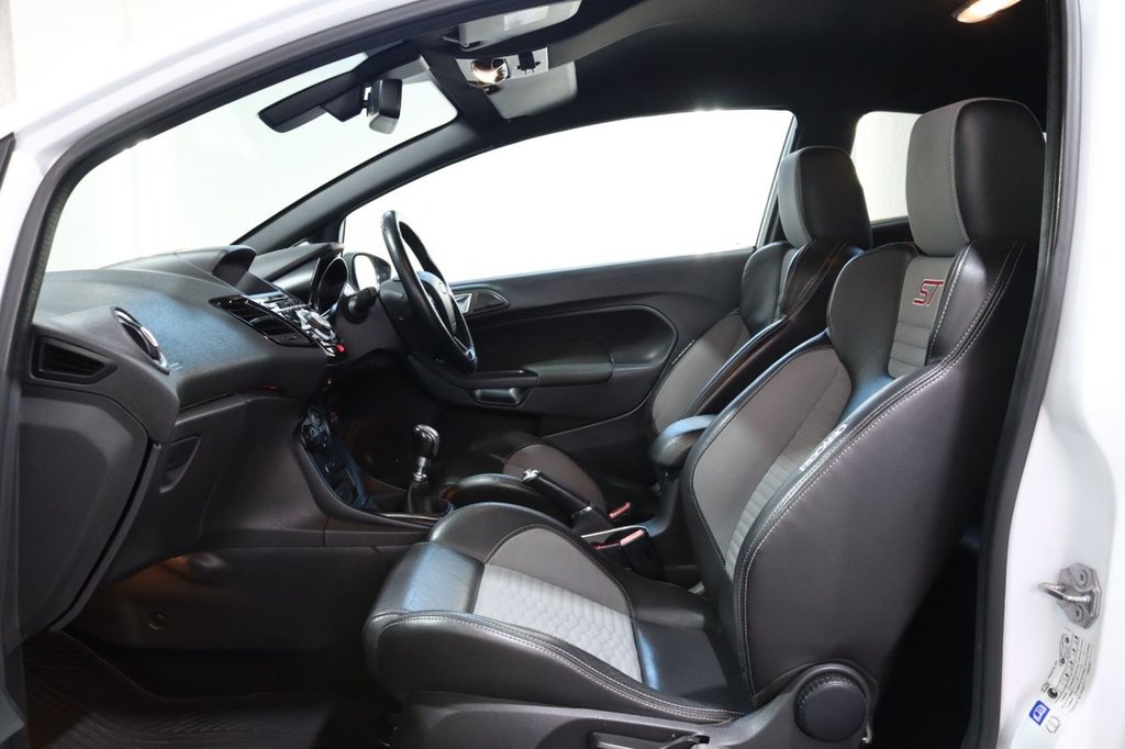 Used Ford Fiesta 2017 for sale - 77007677: Photo 17