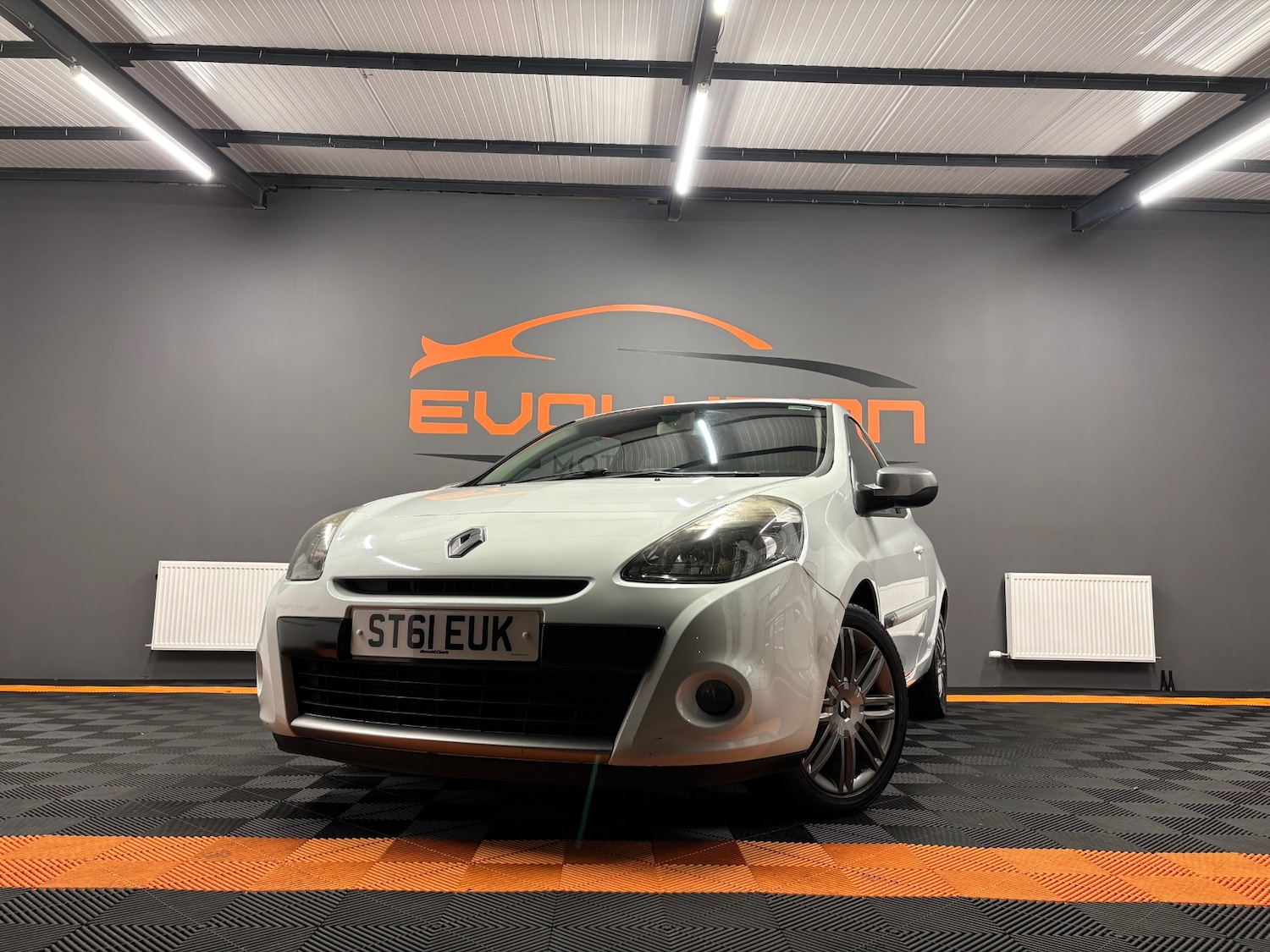 Used Renault Clio 2011 for sale - 76763341: Photo 12