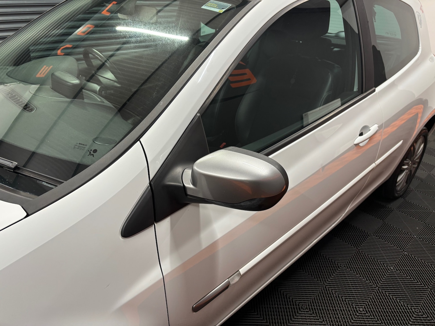 Used Renault Clio 2011 for sale - 76763341: Photo 17