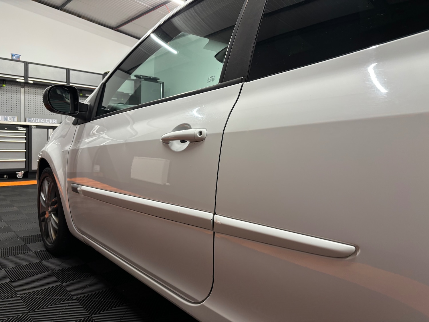 Used Renault Clio 2011 for sale - 76763341: Photo 18