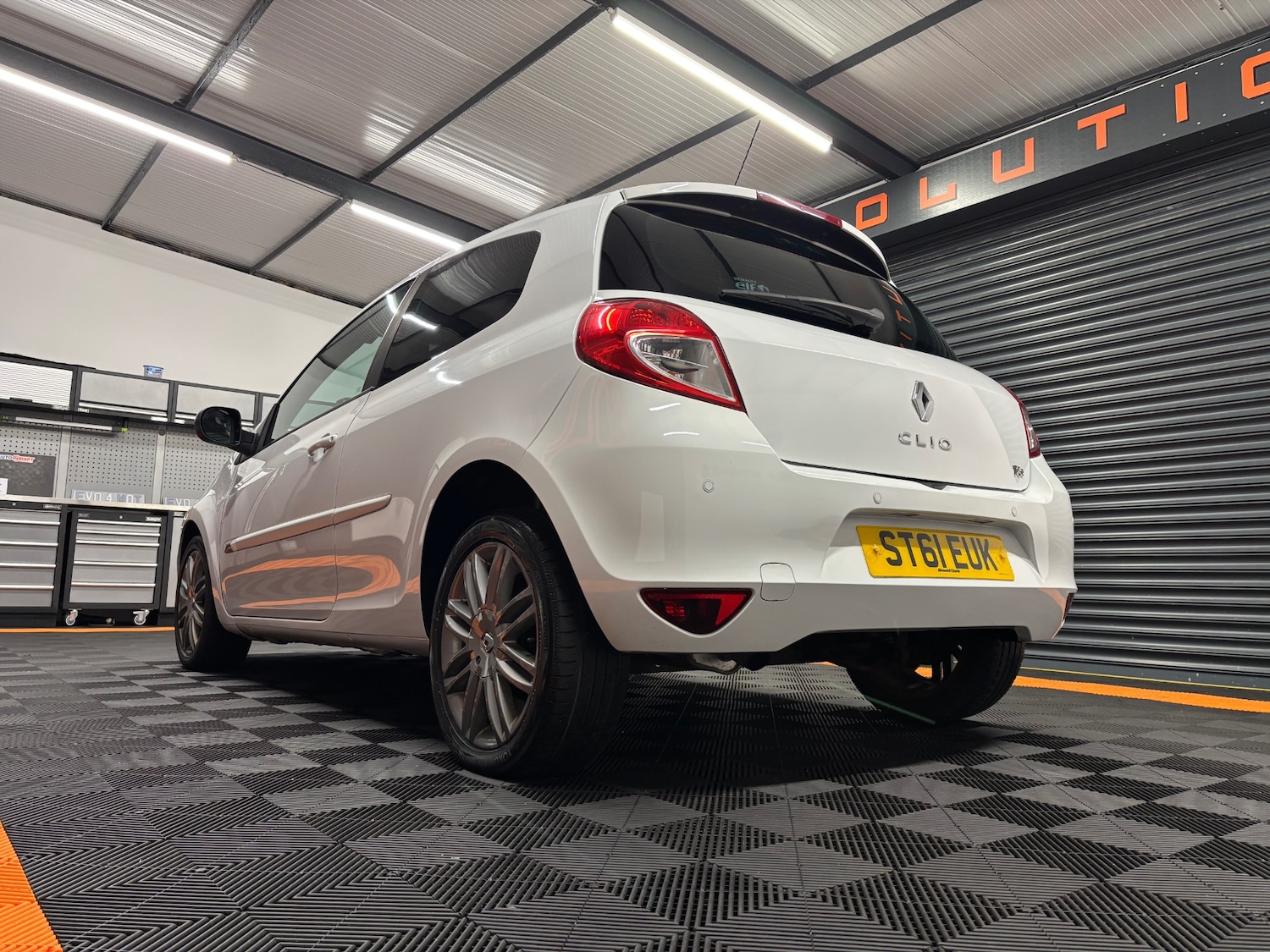 Used Renault Clio 2011 for sale - 76763341: Photo 22