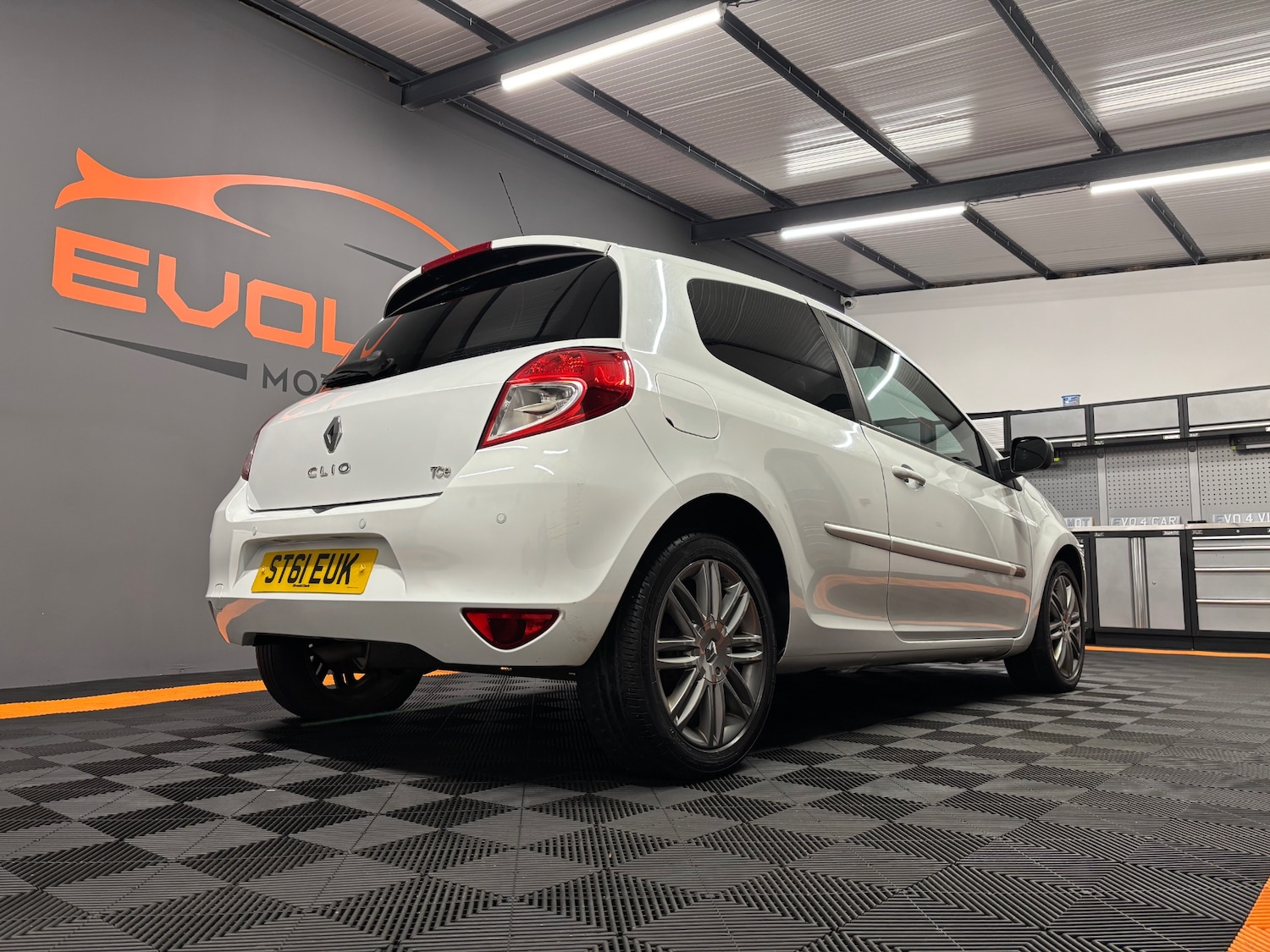 Used Renault Clio 2011 for sale - 76763341: Photo 26