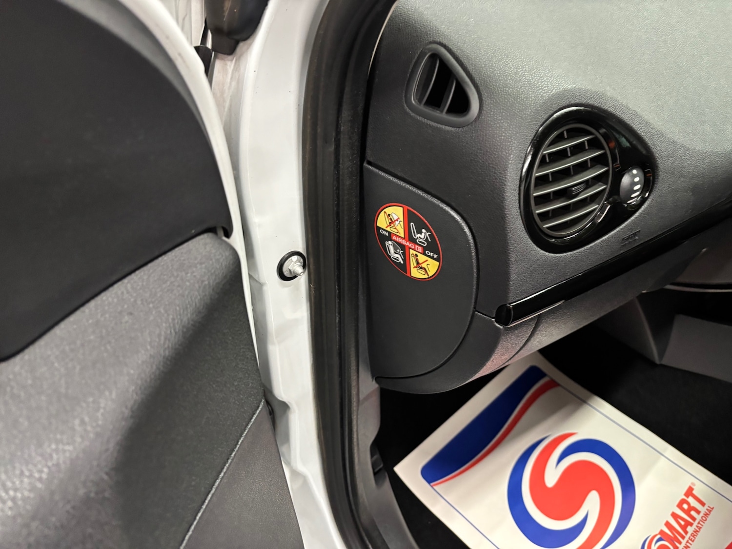 Used Renault Clio 2011 for sale - 76763341: Photo 61