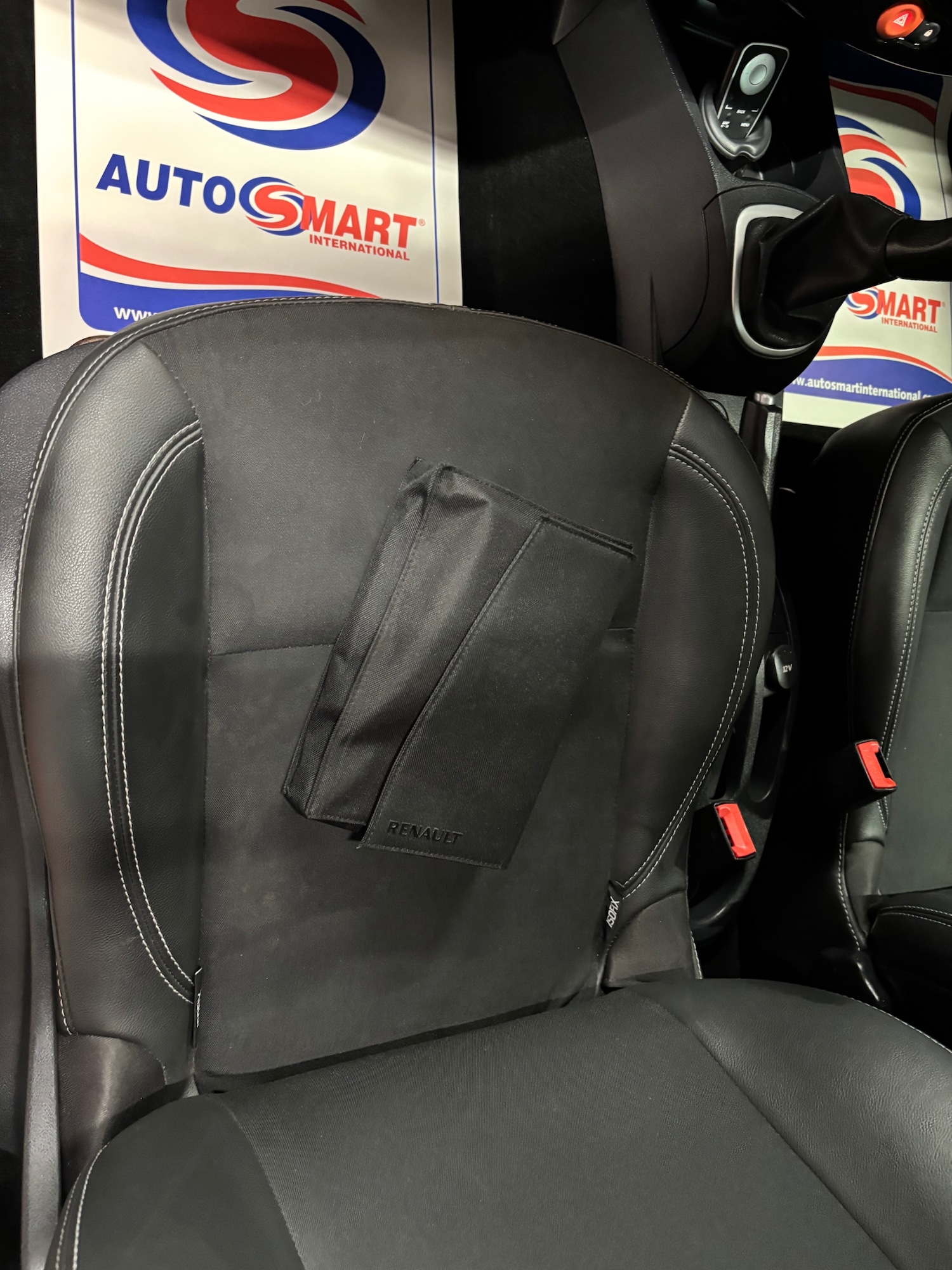 Used Renault Clio 2011 for sale - 76763341: Photo 64