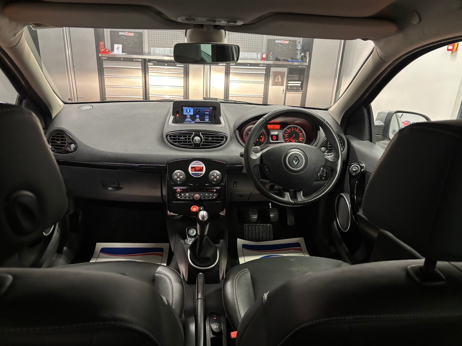 Used Renault Clio 2011 for sale - 76763341: Photo 71