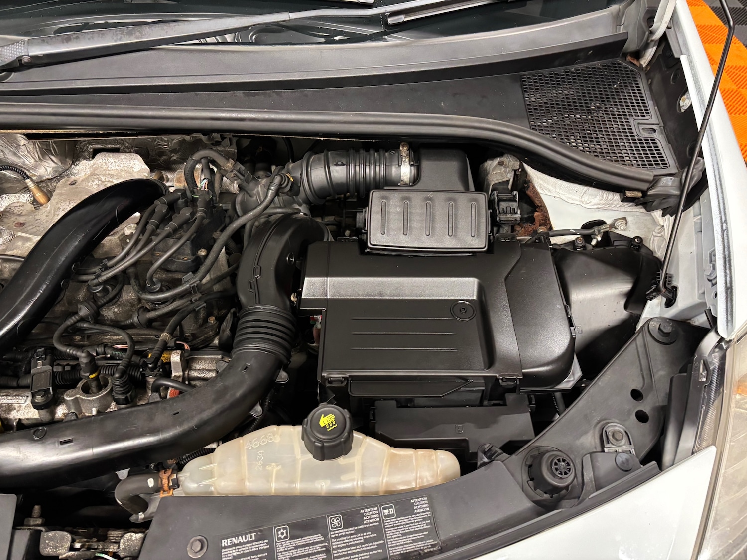 Used Renault Clio 2011 for sale - 76763341: Photo 77