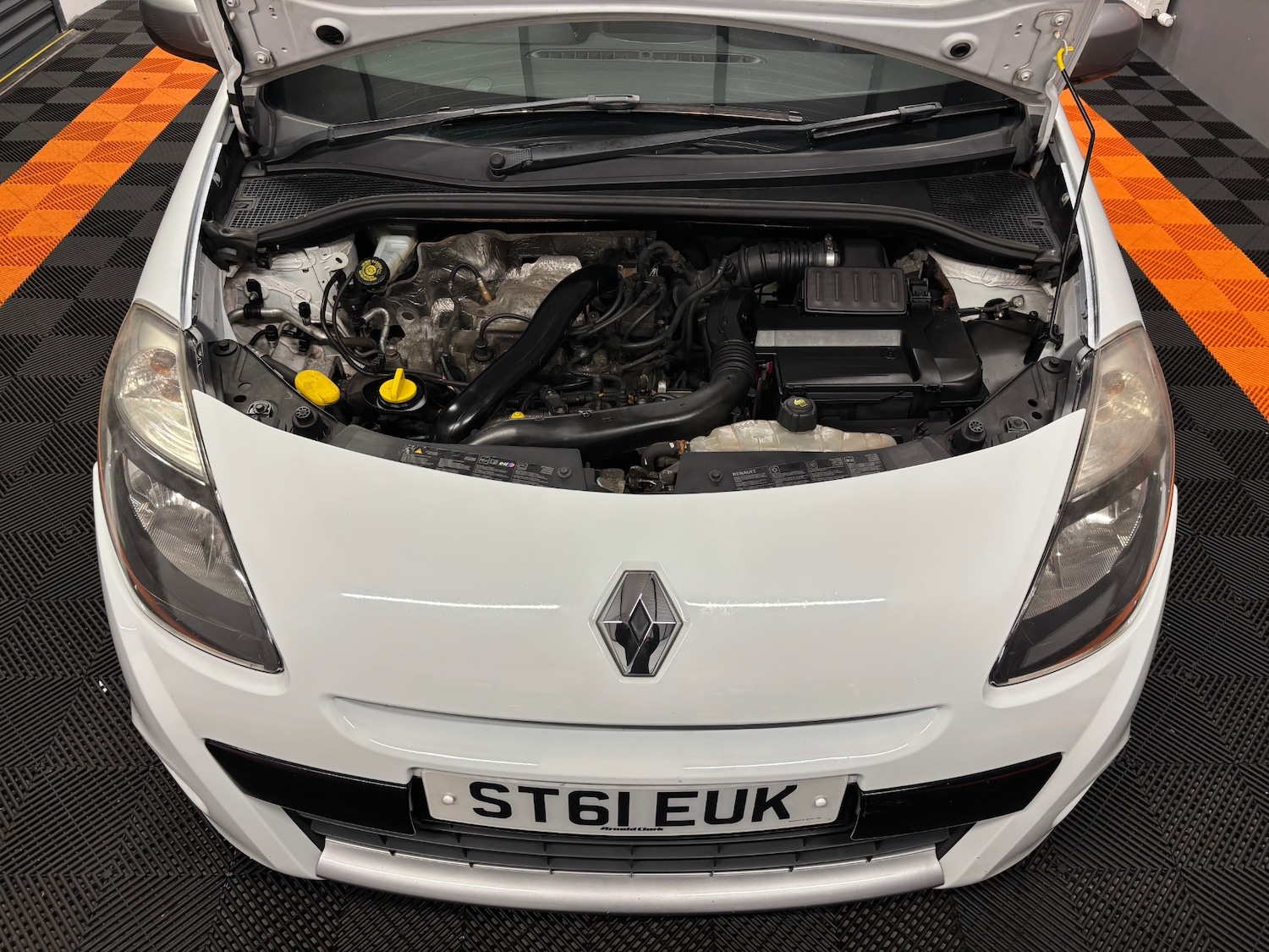 Used Renault Clio 2011 for sale - 76763341: Photo 78