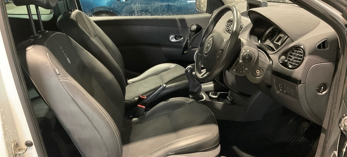 Used Renault Clio 2011 for sale - 76763341: Photo 9