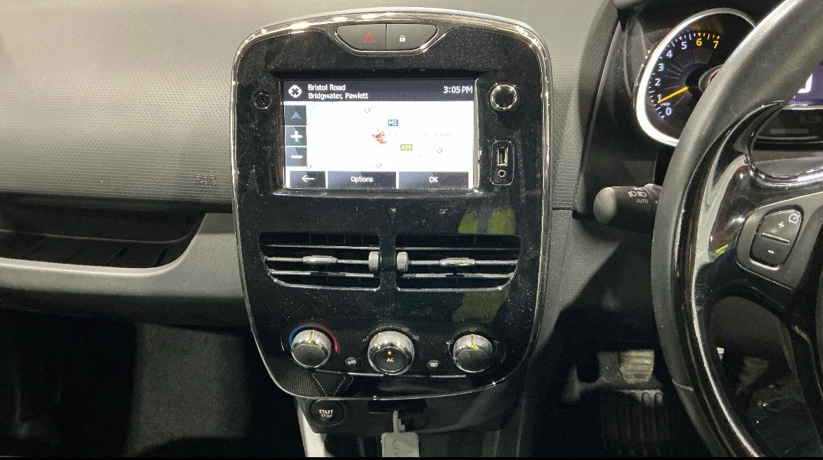 Used Renault Clio 2014 for sale - 77837255: Photo 8