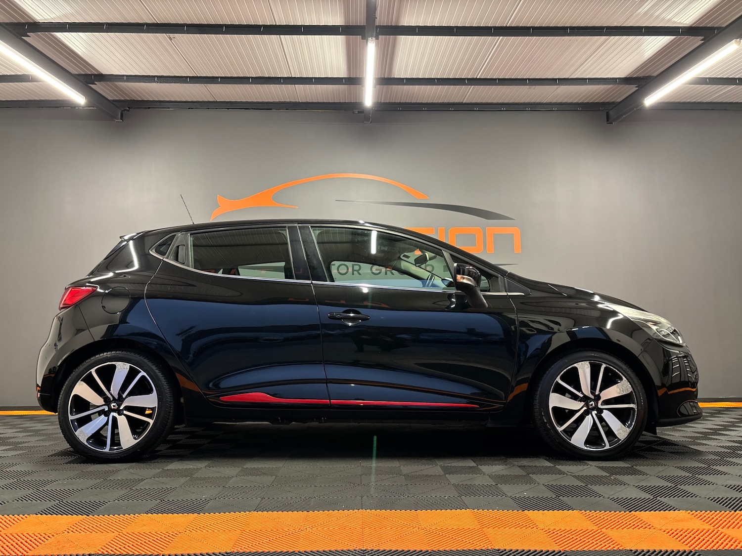 Used Renault Clio 2014 for sale - 76097296: Photo 5