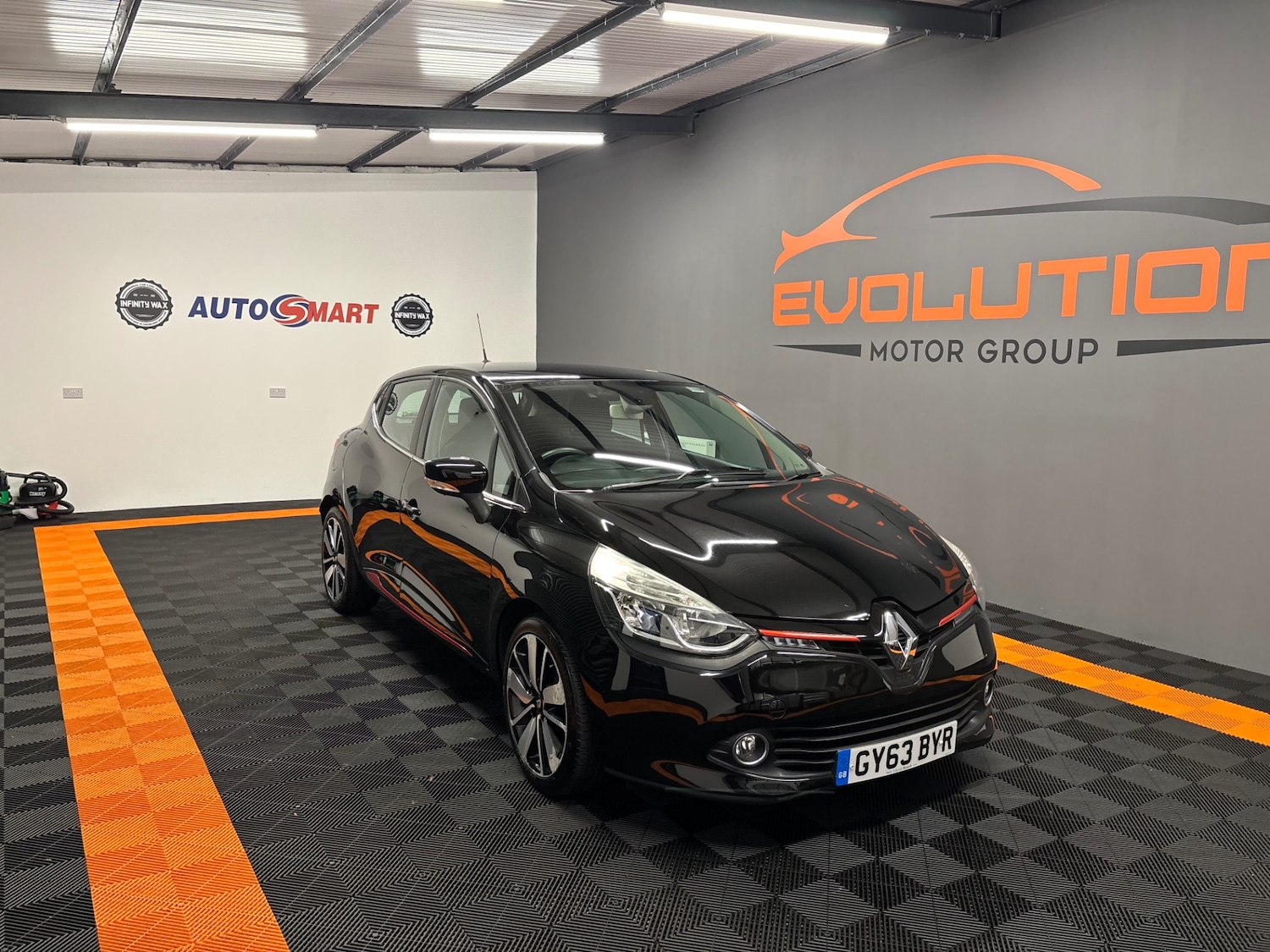 Used Renault Clio 2014 for sale - 76097296: Photo 6