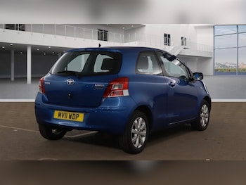 Used Toyota Yaris 2011 for sale - 76097655: Photo