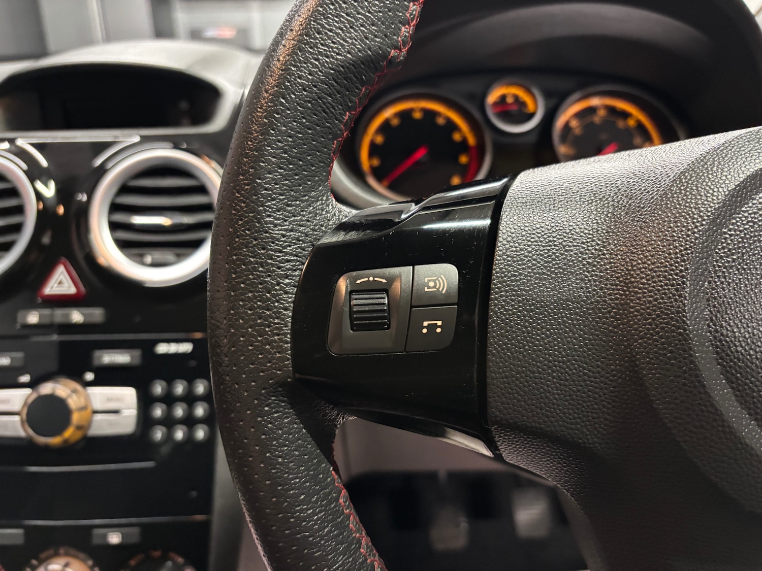 Used Vauxhall Corsa 2012 for sale - 77482234: Photo 52