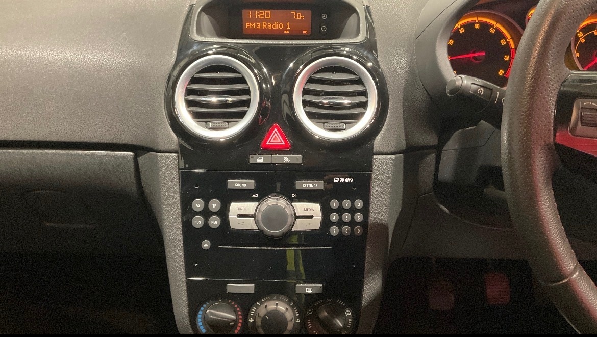 Used Vauxhall Corsa 2012 for sale - 77482234: Photo 8