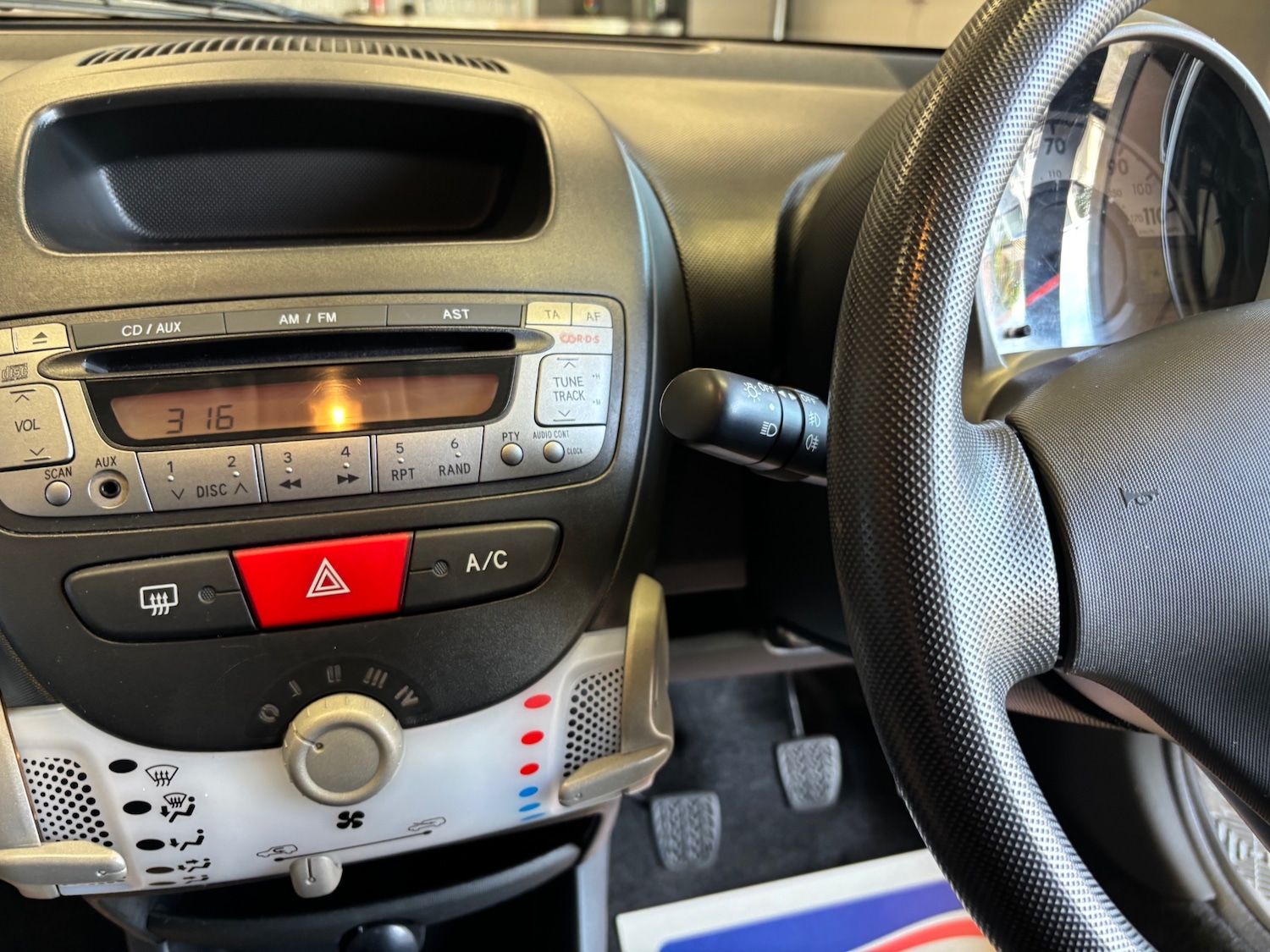 Used Peugeot 107 2013 for sale - 75946916: Photo 39