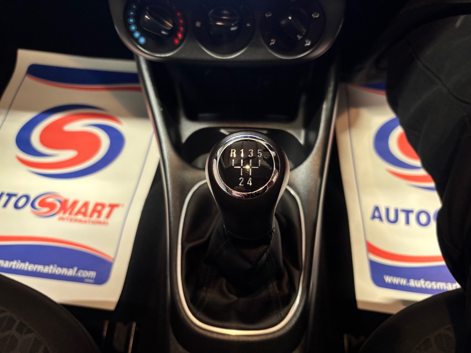 Used Vauxhall Corsa 2015 for sale - 76766621: Photo 44