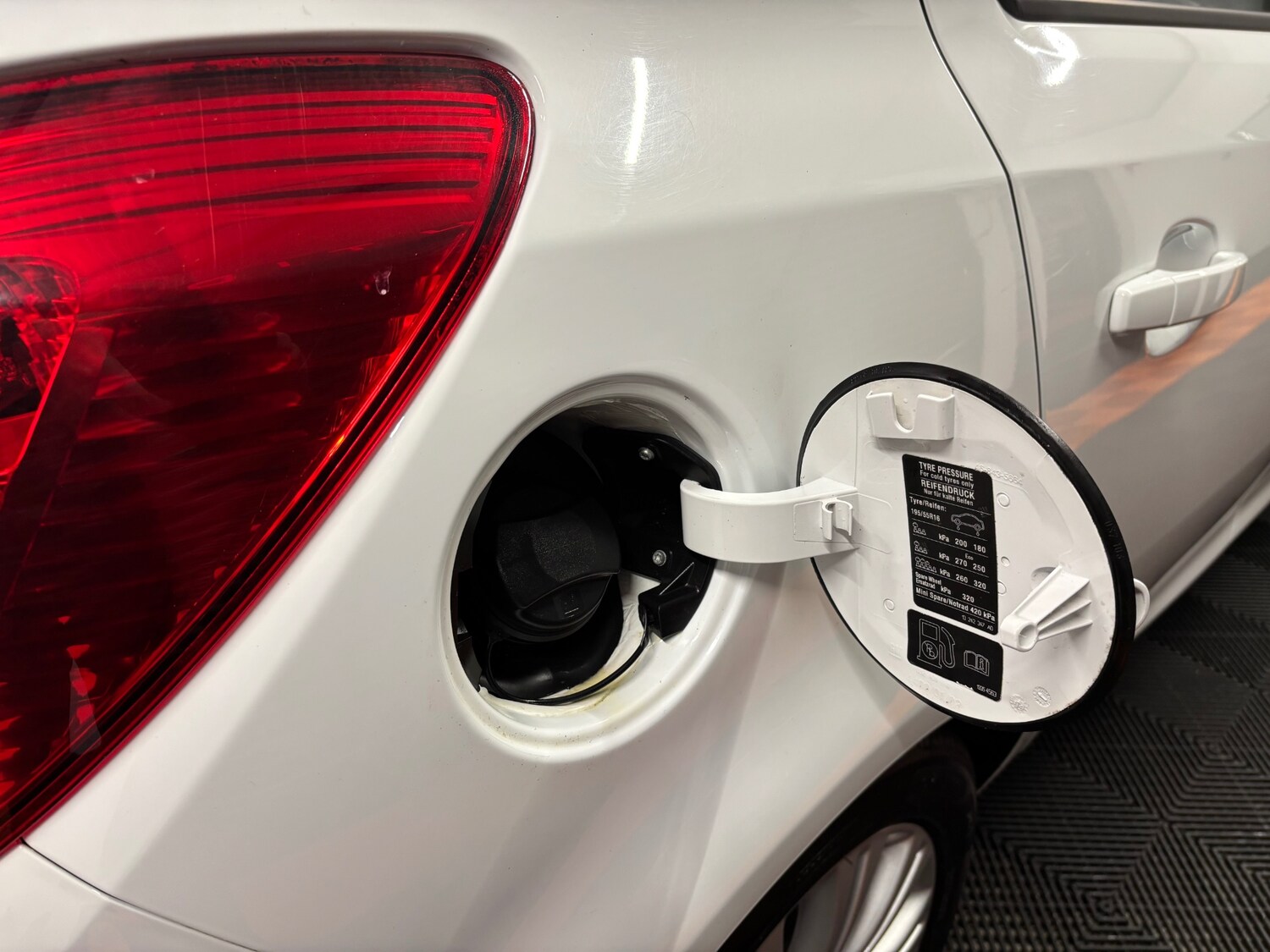 Used Vauxhall Corsa 2014 for sale - 77482626: Photo 38