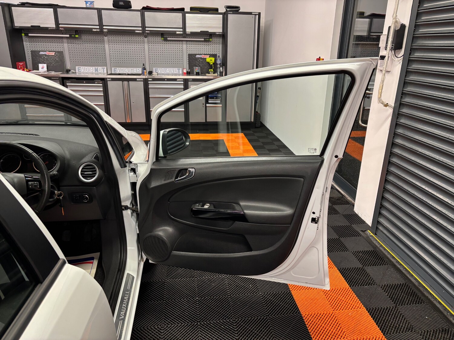 Used Vauxhall Corsa 2014 for sale - 77482626: Photo 43