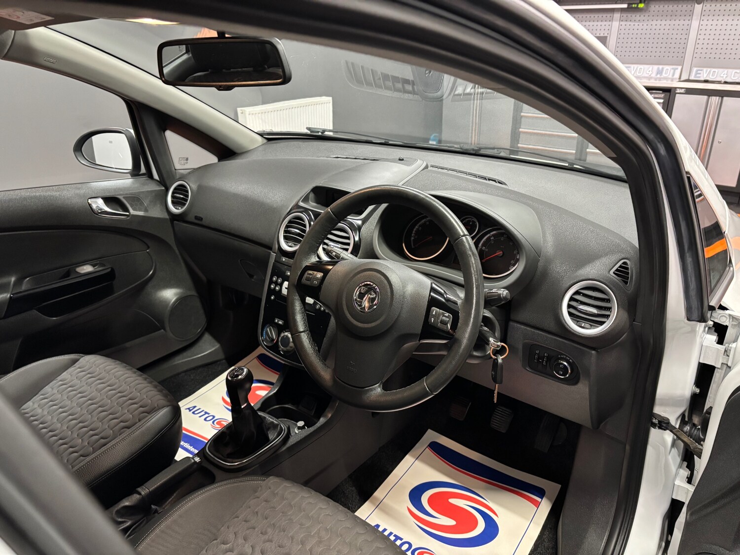 Used Vauxhall Corsa 2014 for sale - 77482626: Photo 48