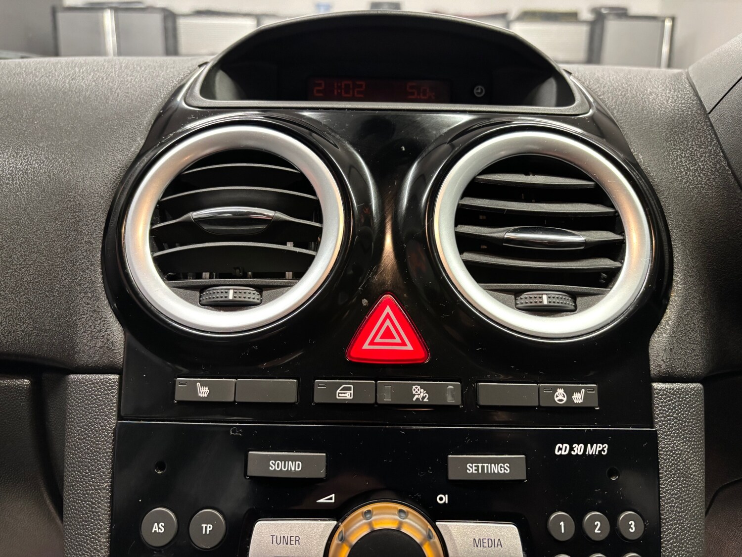 Used Vauxhall Corsa 2014 for sale - 77482626: Photo 52