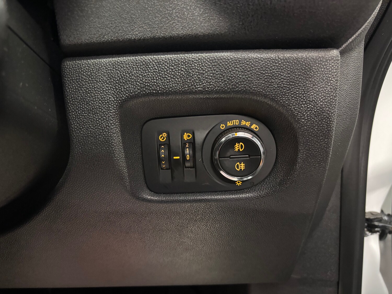 Used Vauxhall Corsa 2014 for sale - 77482626: Photo 63