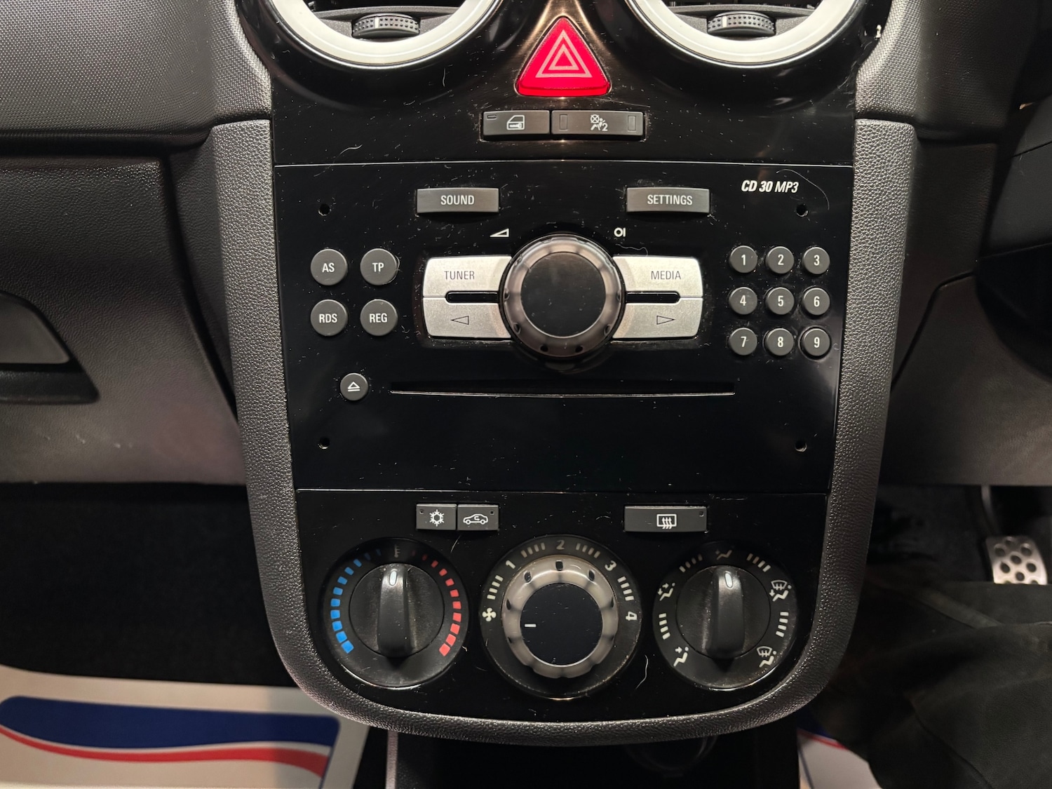 Used Vauxhall Corsa 2014 for sale - 77837425: Photo 51