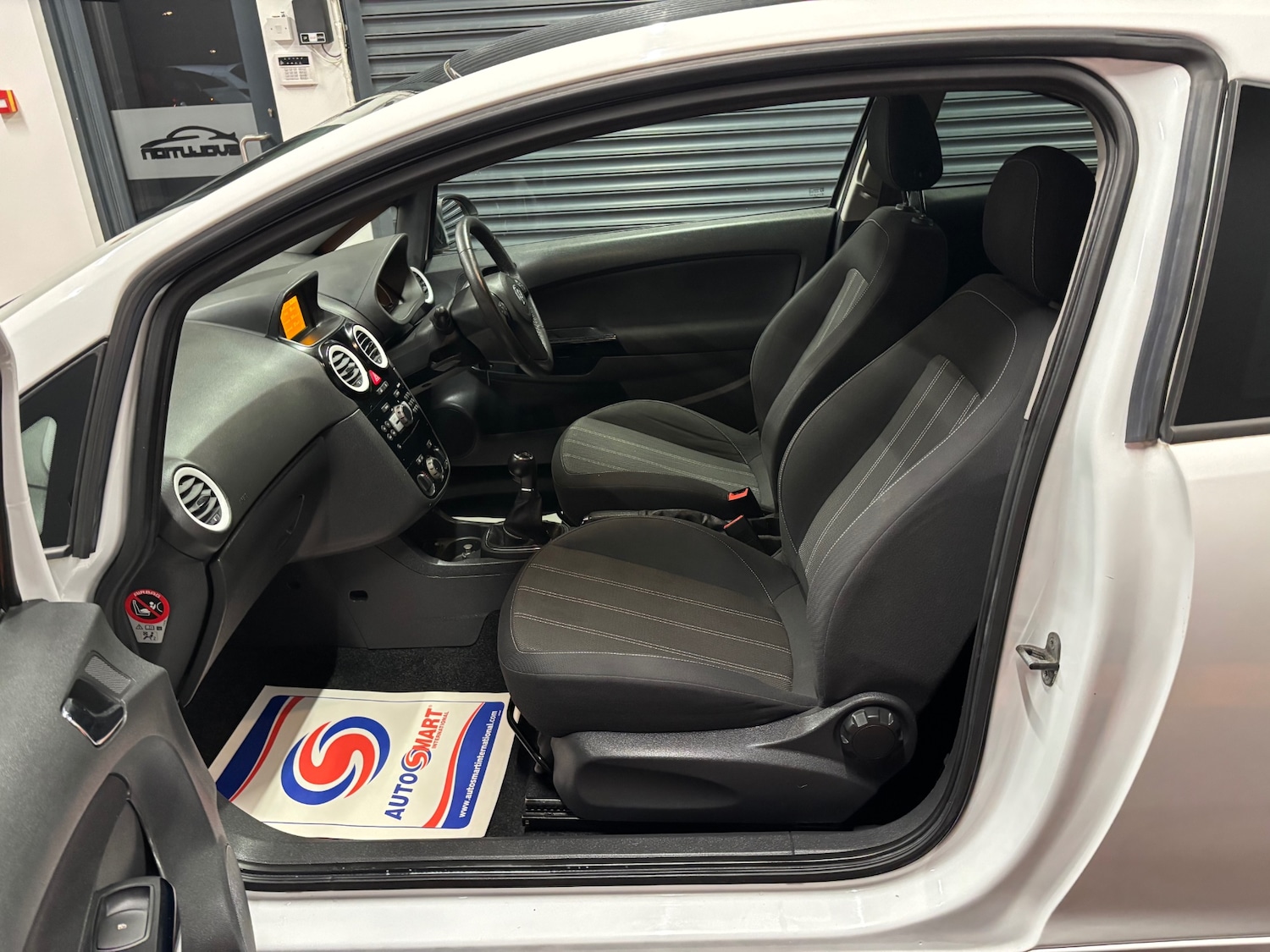 Used Vauxhall Corsa 2014 for sale - 77837425: Photo 72