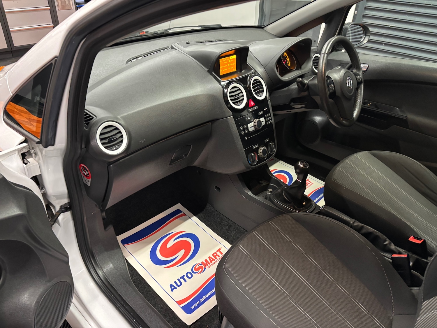 Used Vauxhall Corsa 2014 for sale - 77837425: Photo 73