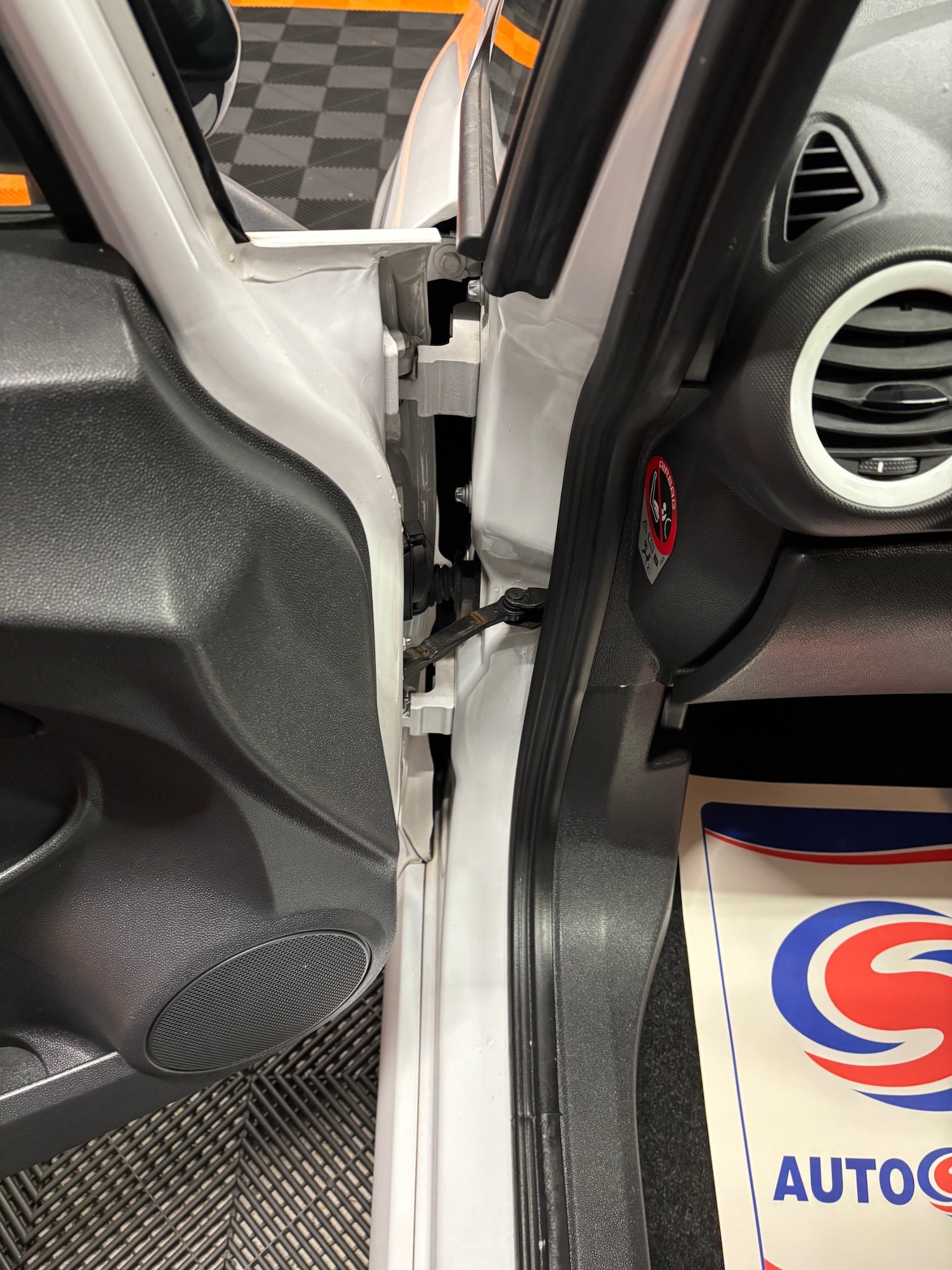 Used Vauxhall Corsa 2014 for sale - 77837425: Photo 79