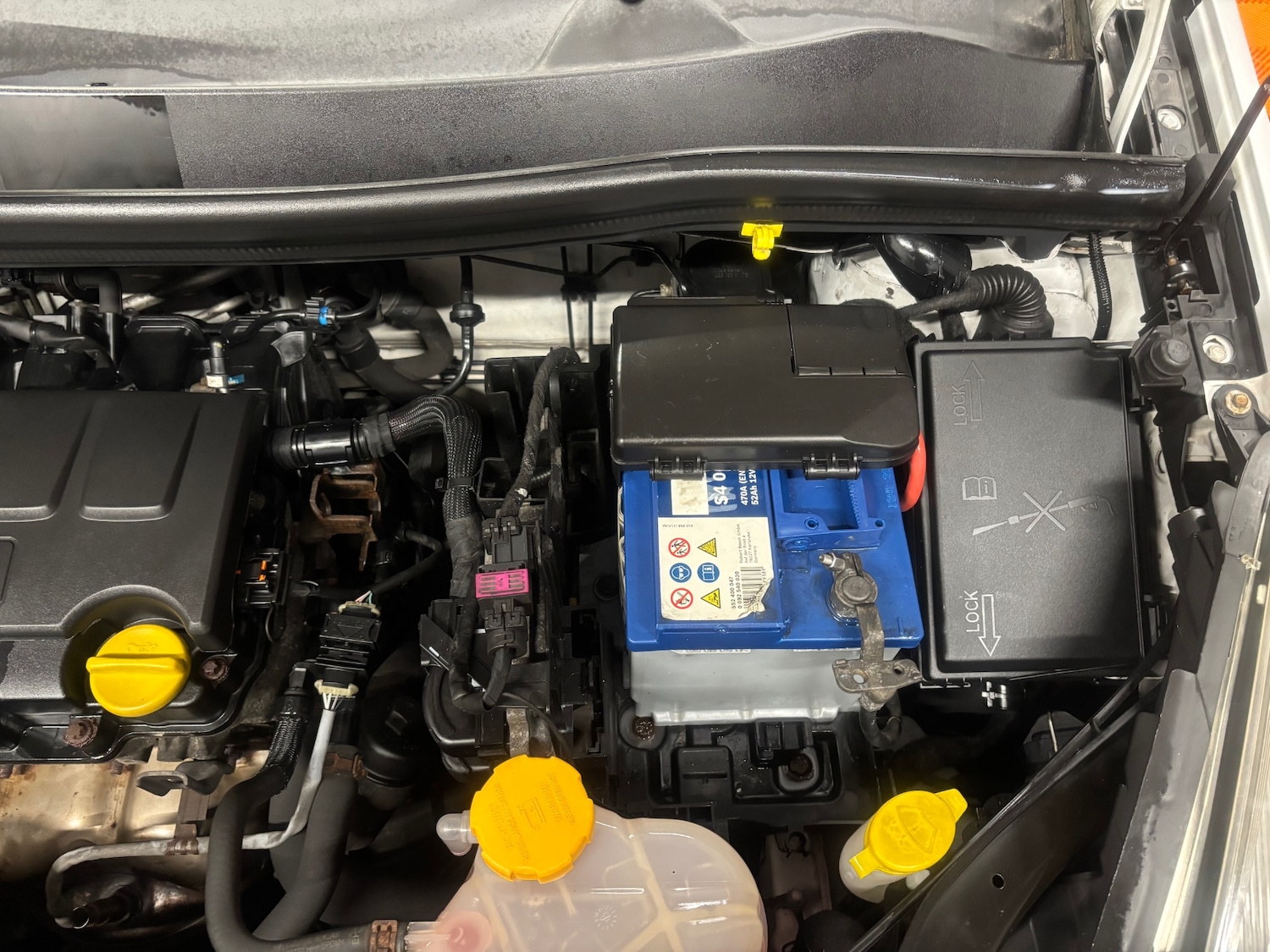 Used Vauxhall Corsa 2014 for sale - 77837425: Photo 85