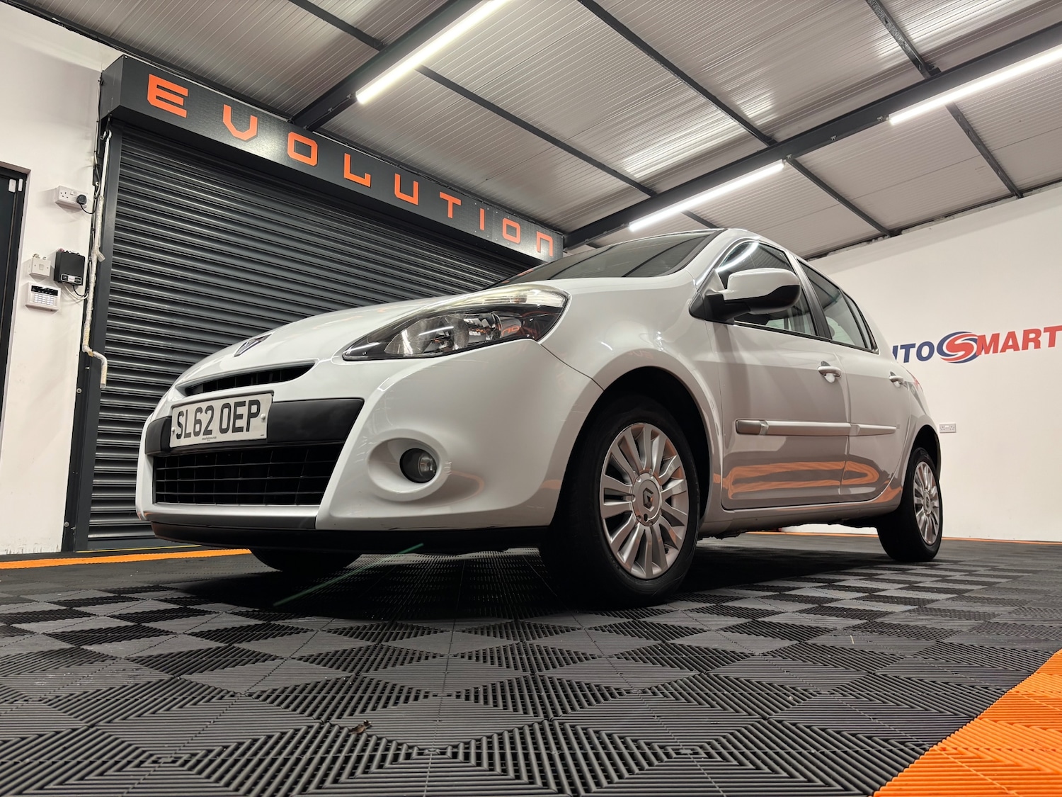 Used Renault Clio 2012 for sale - 76866597: Photo 23