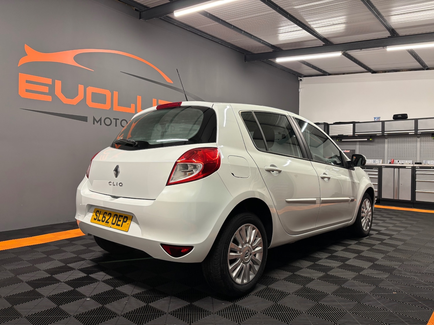 Used Renault Clio 2012 for sale - 76866597: Photo 28