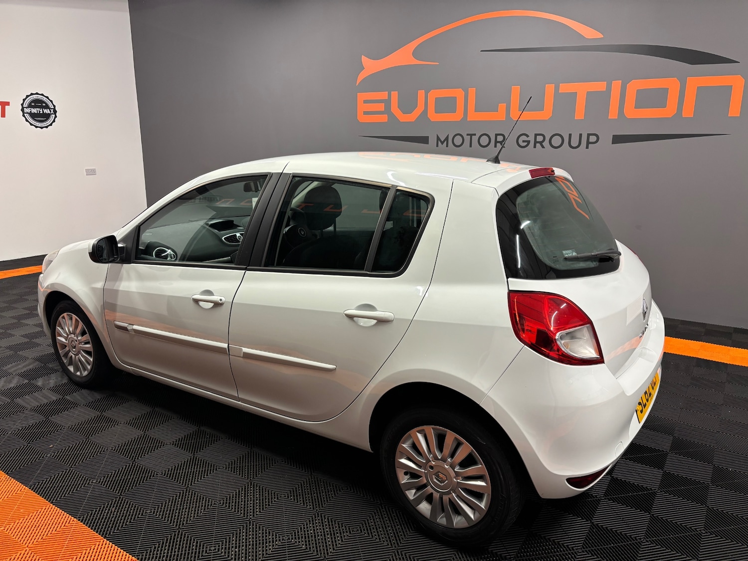Used Renault Clio 2012 for sale - 76866597: Photo 3