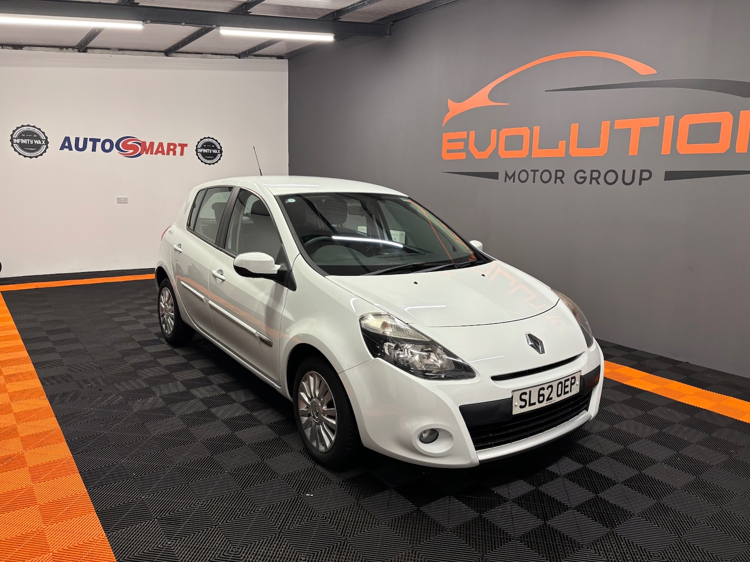 Used Renault Clio 2012 for sale - 76866597: Photo 4