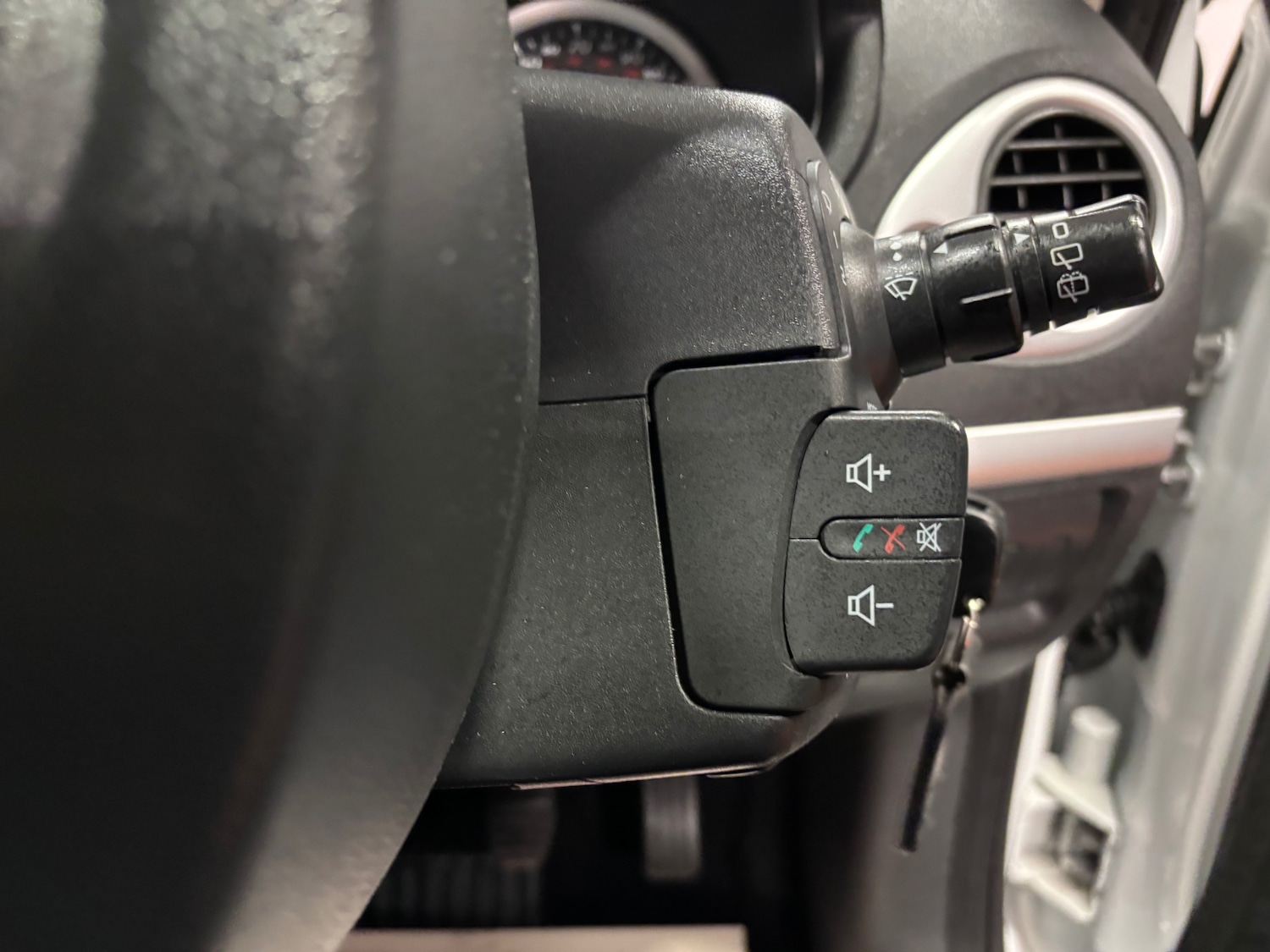 Used Renault Clio 2012 for sale - 76866597: Photo 45