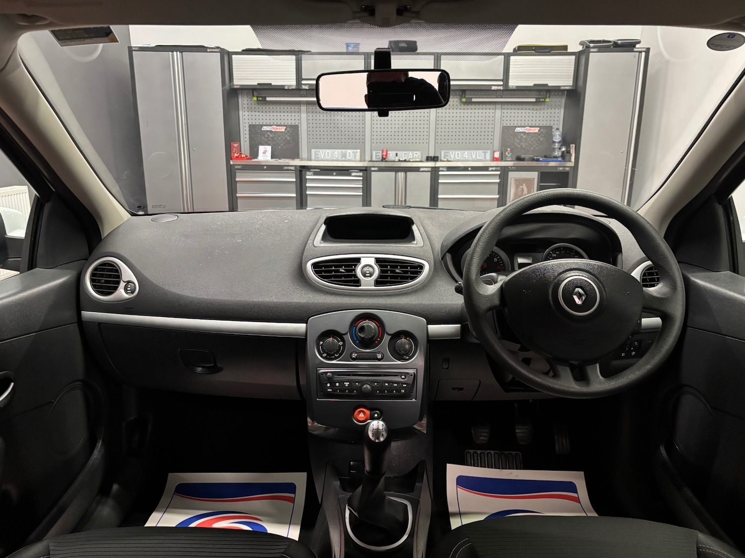 Used Renault Clio 2012 for sale - 76866597: Photo 48