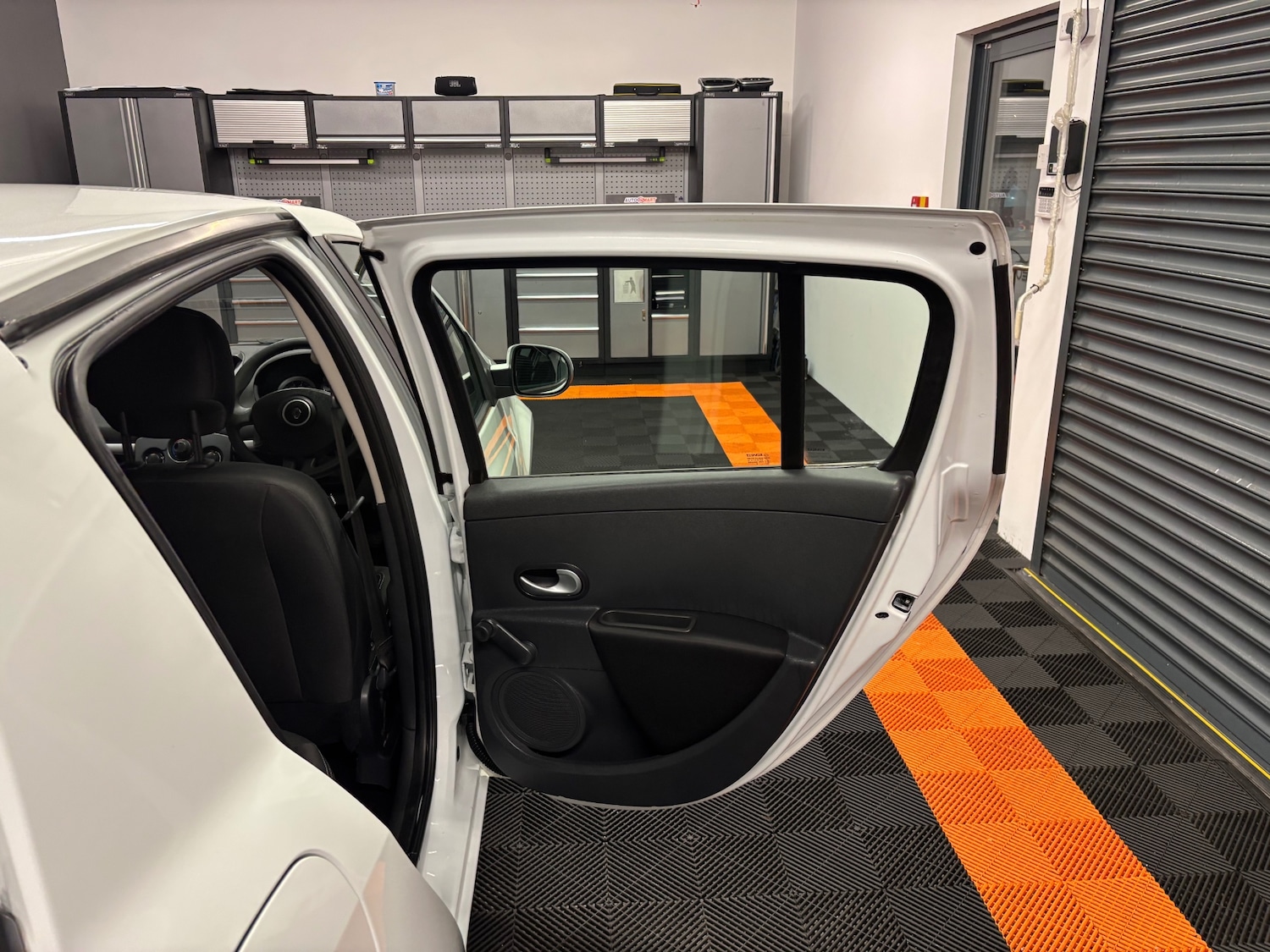 Used Renault Clio 2012 for sale - 76866597: Photo 49