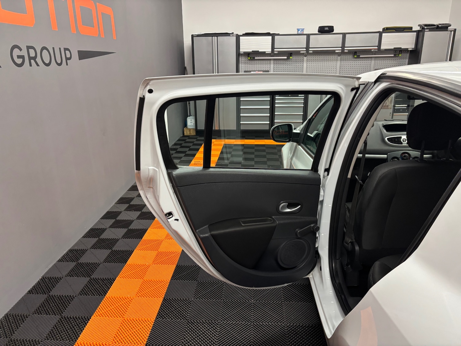 Used Renault Clio 2012 for sale - 76866597: Photo 51