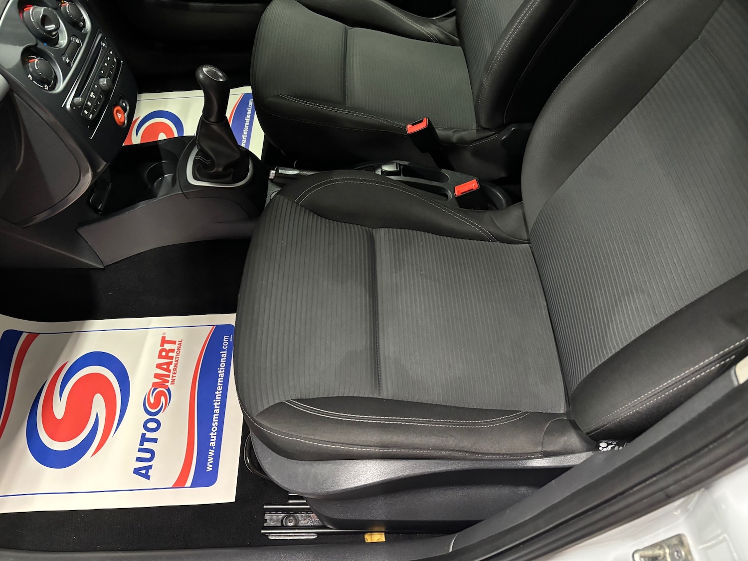 Used Renault Clio 2012 for sale - 76866597: Photo 55