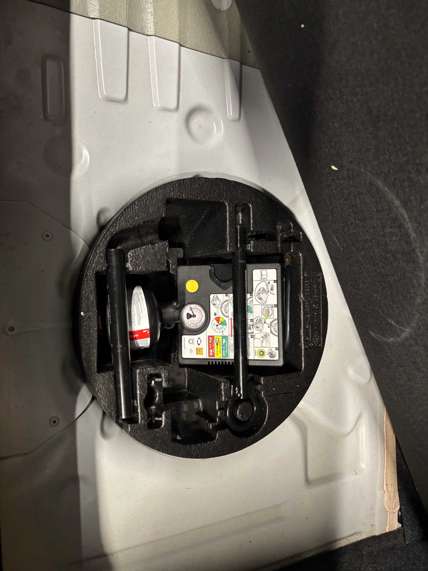 Used Renault Clio 2012 for sale - 76866597: Photo 61