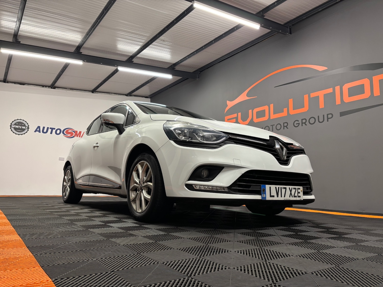 Used Renault Clio 2017 for sale - 77837342: Photo 12