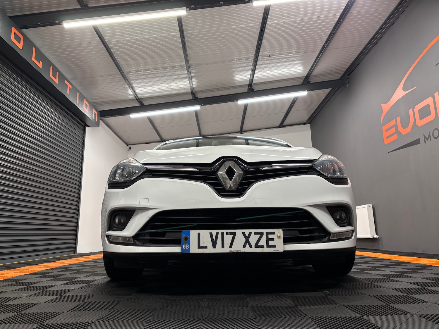 Used Renault Clio 2017 for sale - 77837342: Photo 16